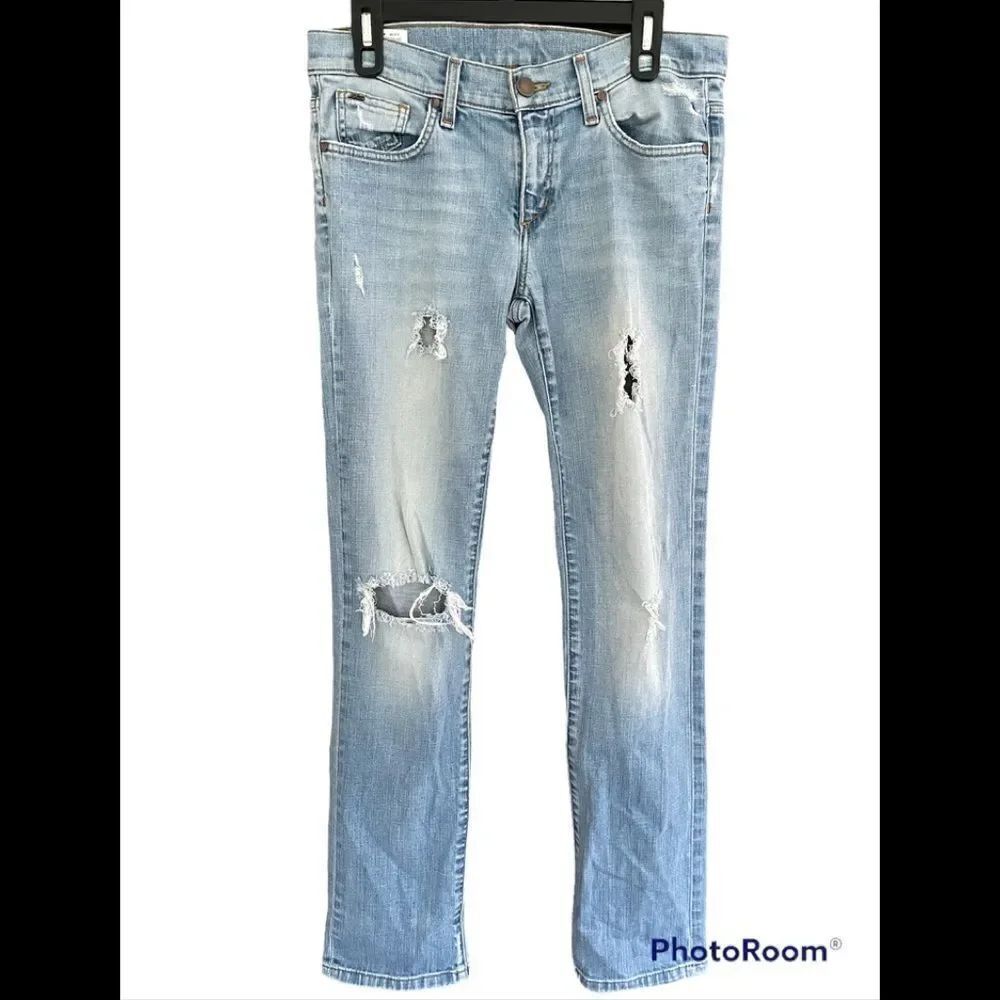 𝅺Joe’s Jeans distressed Danie wash Bestfriend fit jeans, size 27.